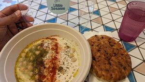 "Keep it Classic" hummus bowl and pita at Little Sesame in Washington