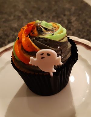 Halloween cupcake at Schön Klar Coffee - Eis eis Baby in Mannheim