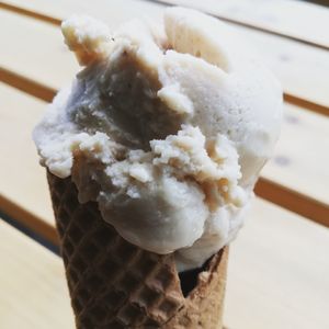 Hazelnut icecream at Schön Klar Coffee - Eis eis Baby in Mannheim