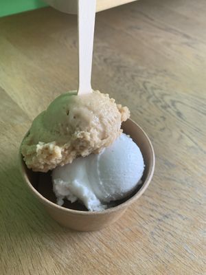 Salzige Karamell und Vanille at Schön Klar Coffee - Eis eis Baby in Mannheim