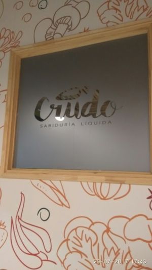 window at Crudo Sabiduria Liquida - Av Suba in Bogota