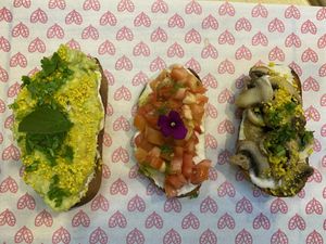 Trio de bruschettas at Raw Porto Alegre in Porto Alegre