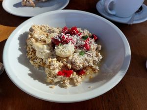 Vegan breakfast: overnight oats at Hausboot in Ludwigshafen