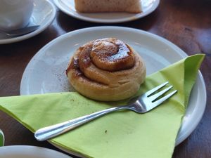 Cinnamon roll at Hausboot in Ludwigshafen