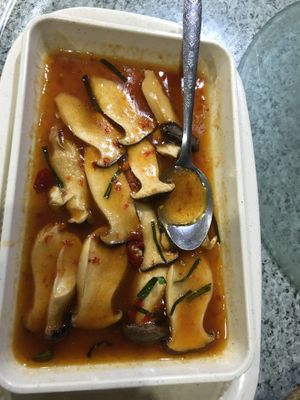 Thai style steamed mushrooms at Natural Vegetarian Food in Kota Bharu