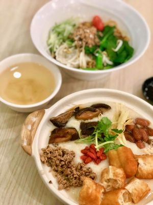 Signature Claypot Dang Gui Soya Porridge at Truly Vegetarian in Central Singapore