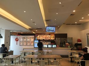 This location is much better than the previous location at Truly Vegetarian in Central Singapore