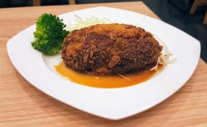 Samurai korokke

1 pcs: 5.90 RM
2 pcs: 9.90 RM at Samurai Ramen - Tebrau City in Johor Bahru