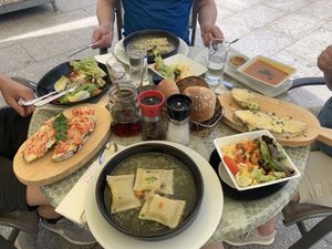 Bis auf das Käsenbrot rechts im Bild, war alles vegan!   at Cafe Pause in Freudenstadt