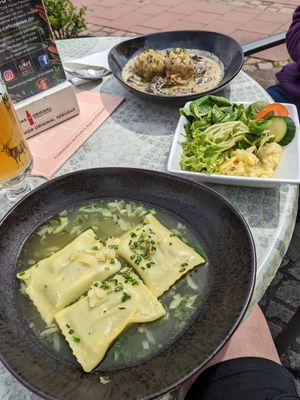 vegane Maultaschen mit Kartoffelsalat at Cafe Pause in Freudenstadt