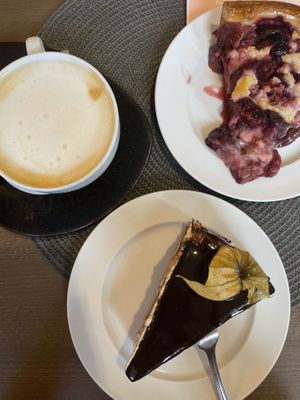 vegane kuchen😄  at Cafe Pause in Freudenstadt