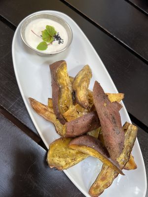 Sweet potato chips and vegan mayo (made by them)  at Moagem in Aljezur