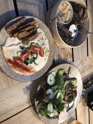 Húmus, convert and Salada  at Moagem in Aljezur