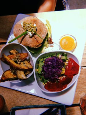 Wow burger combo at Moagem in Aljezur