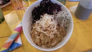 Curry bowl at Root 8 in Beamsville