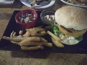 Hamburguesa de falafel at Mamarosa in Altea