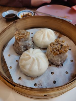 Steamed dumplings at Liutaio Music Cafe & Shop in Cambridge