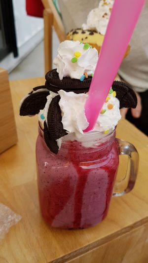 Finger licking shake at V-Box in Ghent