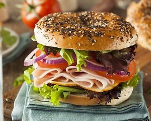 Bagel at La Fourchette Bio in Arcachon