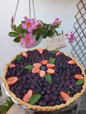 Blueberries pie at La Fourchette Bio in Arcachon
