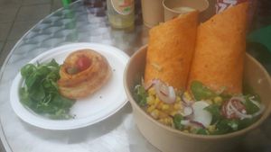 vegan wrap + dessert at La Fourchette Bio in Arcachon