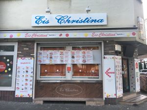 Front entrance at Eis Christina in Frankfurt