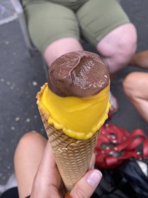 Vegan mango and chocolate, vegan waffle  at Eis Christina in Frankfurt