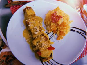 Tofu and Vegetables kebab with rice at Hortela in Portimao