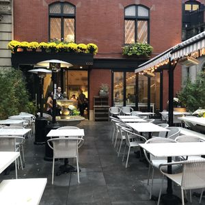 LOV at LOV - Montagne in Montreal