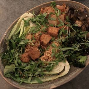 Hero 2.0 at LOV - Montagne in Montreal