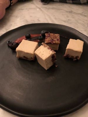 Cheesecake  at LOV - Montagne in Montreal