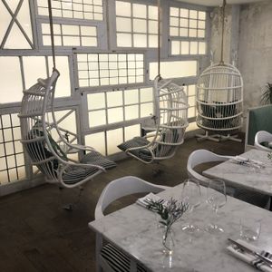 LOV sur De la Montagne at LOV - Montagne in Montreal