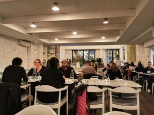 indoor seating at LOV - Montagne in Montreal