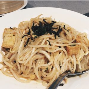 Stir fried laksa at Lotus Vegetarian 莲心 - Tai Seng in Central Singapore