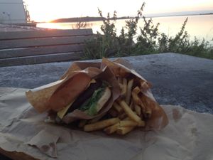 The vegan burger with vegan cheese that I brought :-) at WeDoBurgers in Aalborg