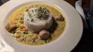 Chickpea curry with crispy tofu at The Guava Limb in San Ignacio