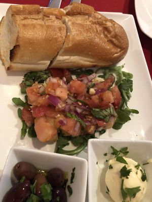 Entry bread with salsa at Leona & 3 Brothers in Lynbrook