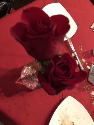 Fresh Flower on table  at Leona & 3 Brothers in Lynbrook