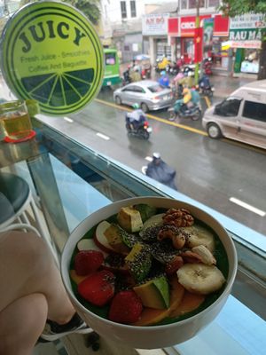Bowl at Juicy in Ho Chi Minh City