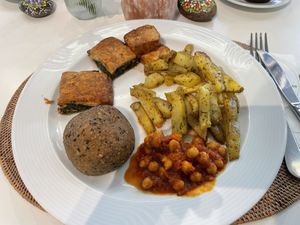 Plat principal tout est chaud   at The Sacred in Zurich