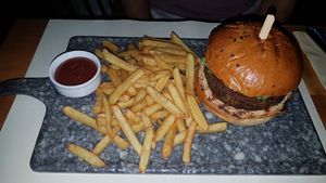 Vegan Burger at Carpe Diem in Zakynthos