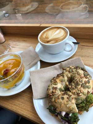 Chia pudding, bbq bagel and cappuccino  at My Deli Love  in Berlin