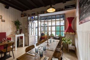 Warm & Cosy interior at Mama's Picanteria in Sitges