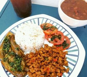 lunch at Mar y Hojas Cocina Vegana in Cartagena