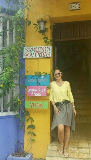 come en Samudra at Mar y Hojas Cocina Vegana in Cartagena