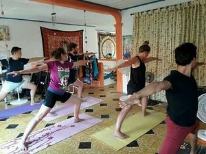 yoga at Mar y Hojas Cocina Vegana in Cartagena