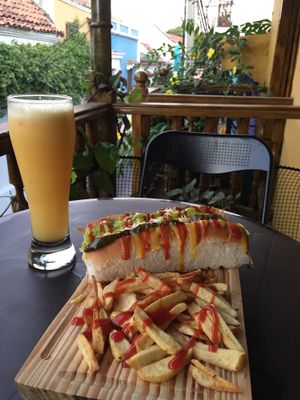 Hotdog with vegan cheese, guacamole and pickles at Mar y Hojas Cocina Vegana in Cartagena