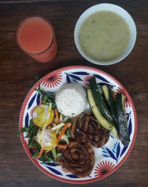 Carne Veggi a la parrilla y mucho mas  at Mar y Hojas Cocina Vegana in Cartagena