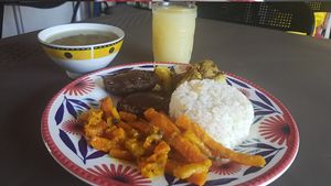 Set meal at Mar y Hojas Cocina Vegana in Cartagena