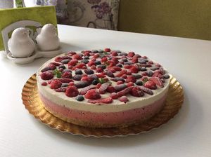 Rawraspberrycake at She's Green Boutique & Atelier in Sibiu